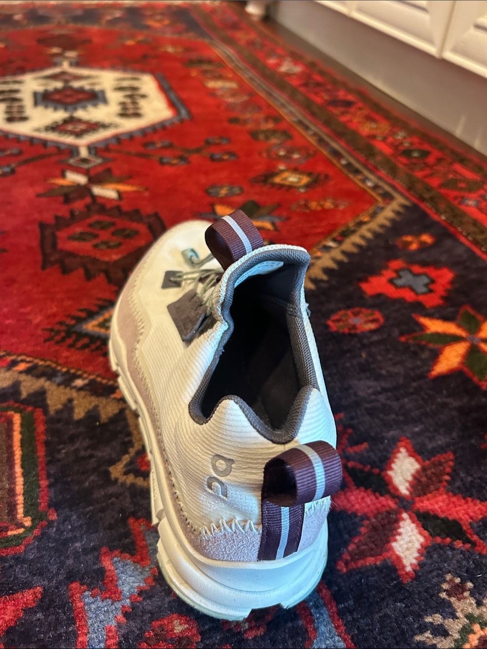 Women's On Cloud Sneakers with Cushioned Support - Picture 5 of 8